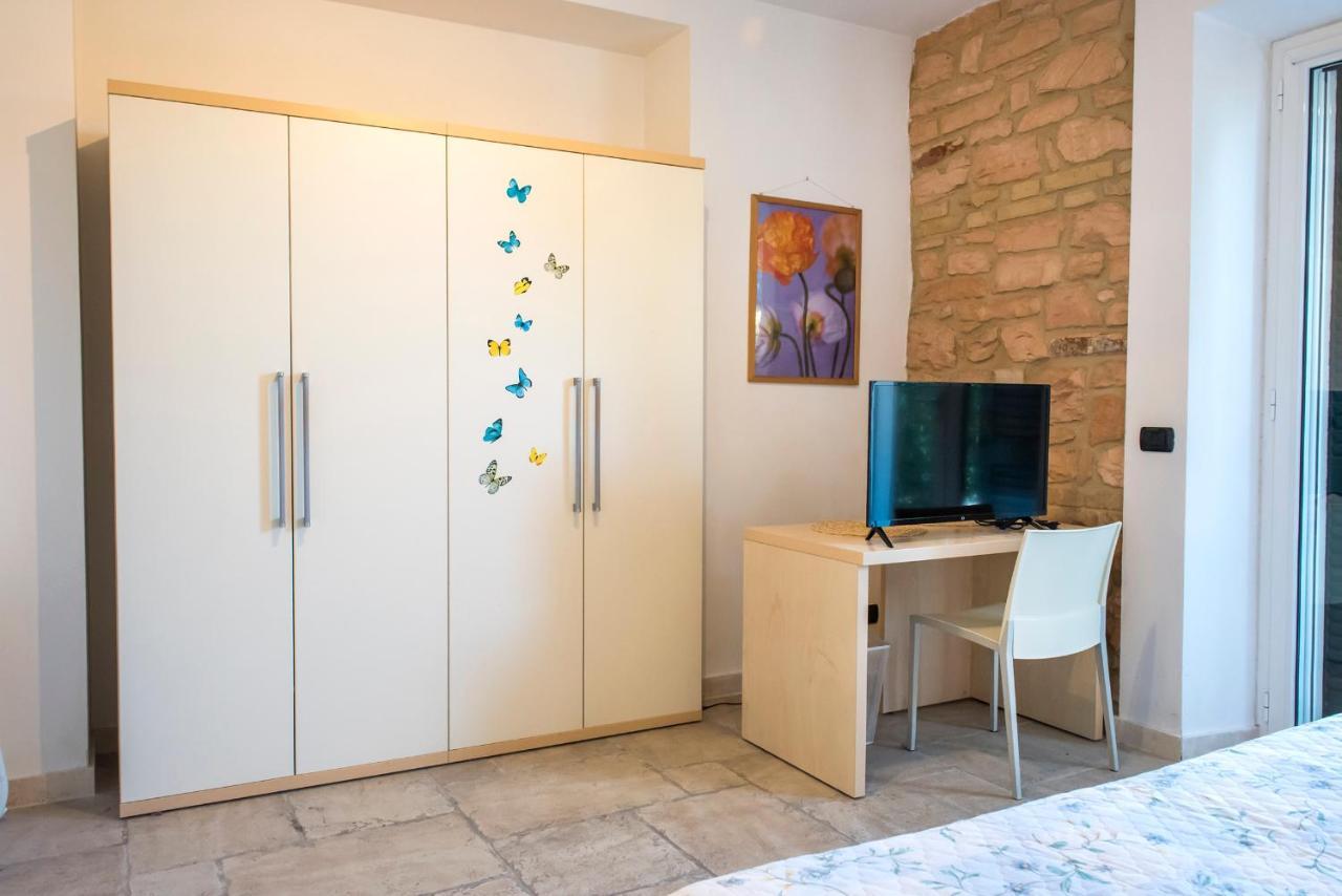 A08 - Poggio, Delizioso Bilocale Al Piano Terra Apartamento Poggio  Exterior foto
