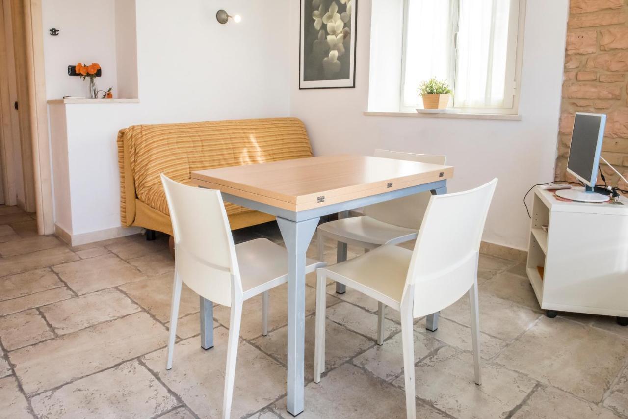 A08 - Poggio, Delizioso Bilocale Al Piano Terra Apartamento Poggio  Exterior foto